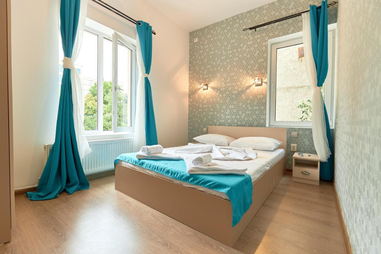 Stanford Aparthotel Gara De Nord Boekarest Buitenkant foto