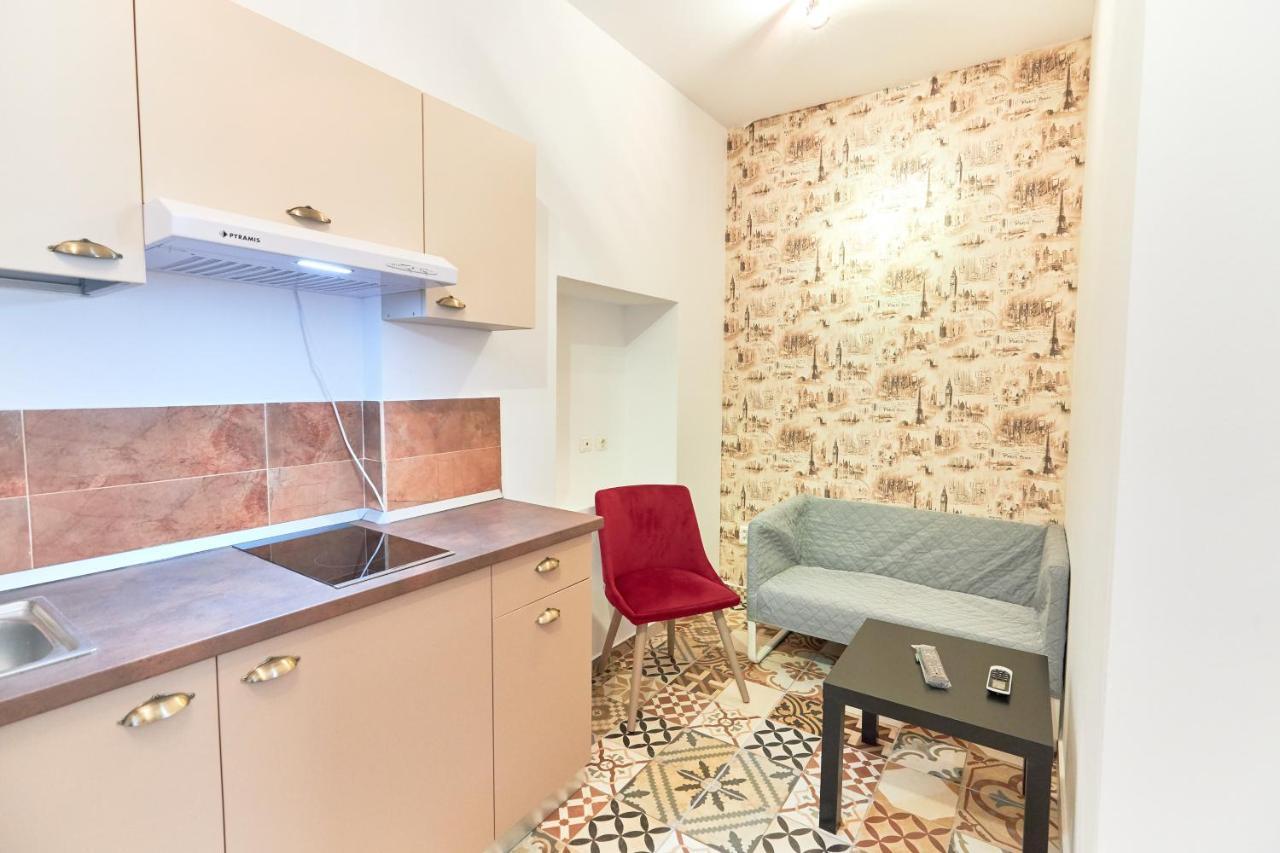 Stanford Aparthotel Gara De Nord Boekarest Buitenkant foto