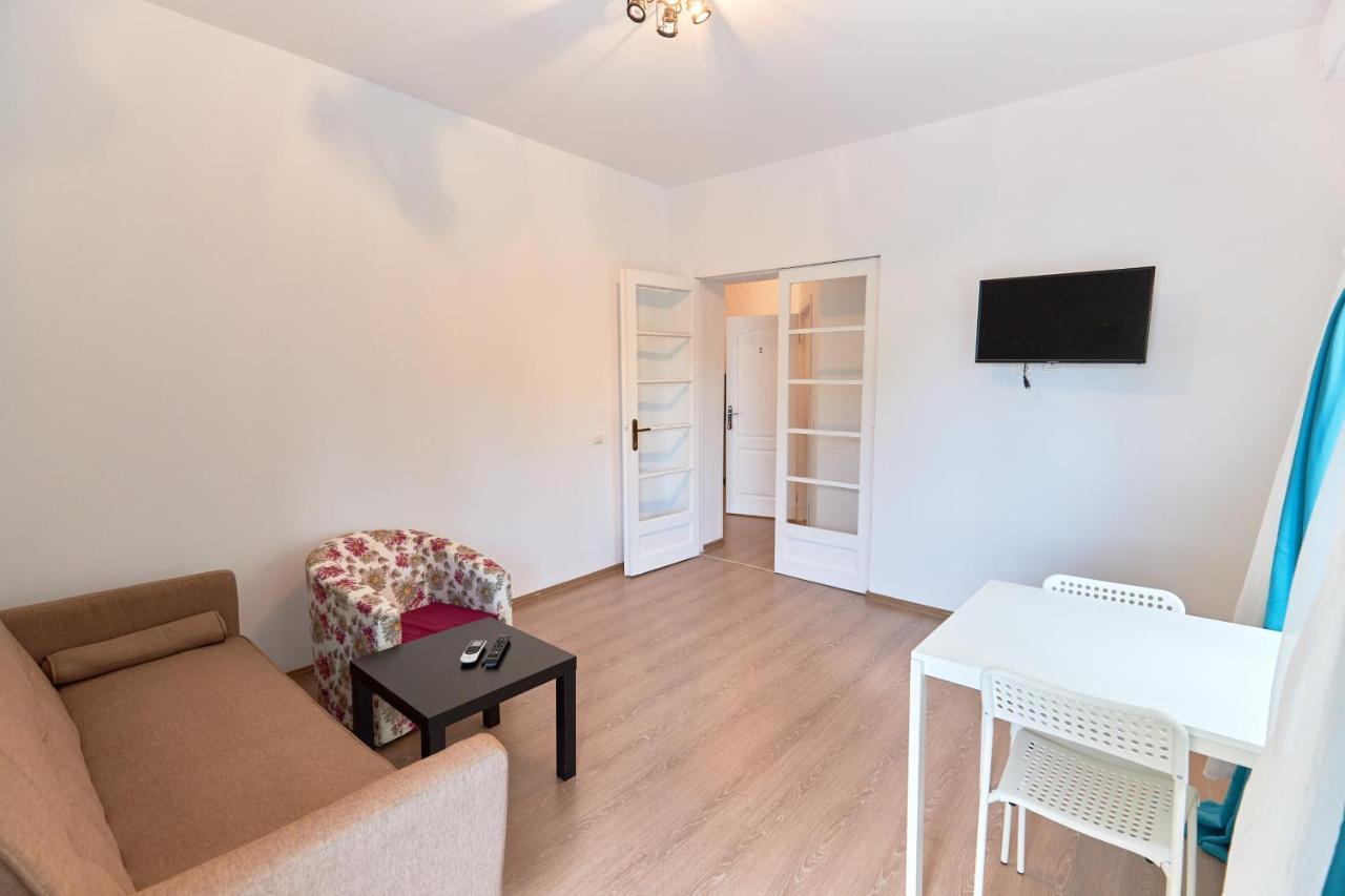 Stanford Aparthotel Gara De Nord Boekarest Buitenkant foto