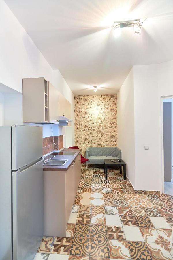 Stanford Aparthotel Gara De Nord Boekarest Buitenkant foto