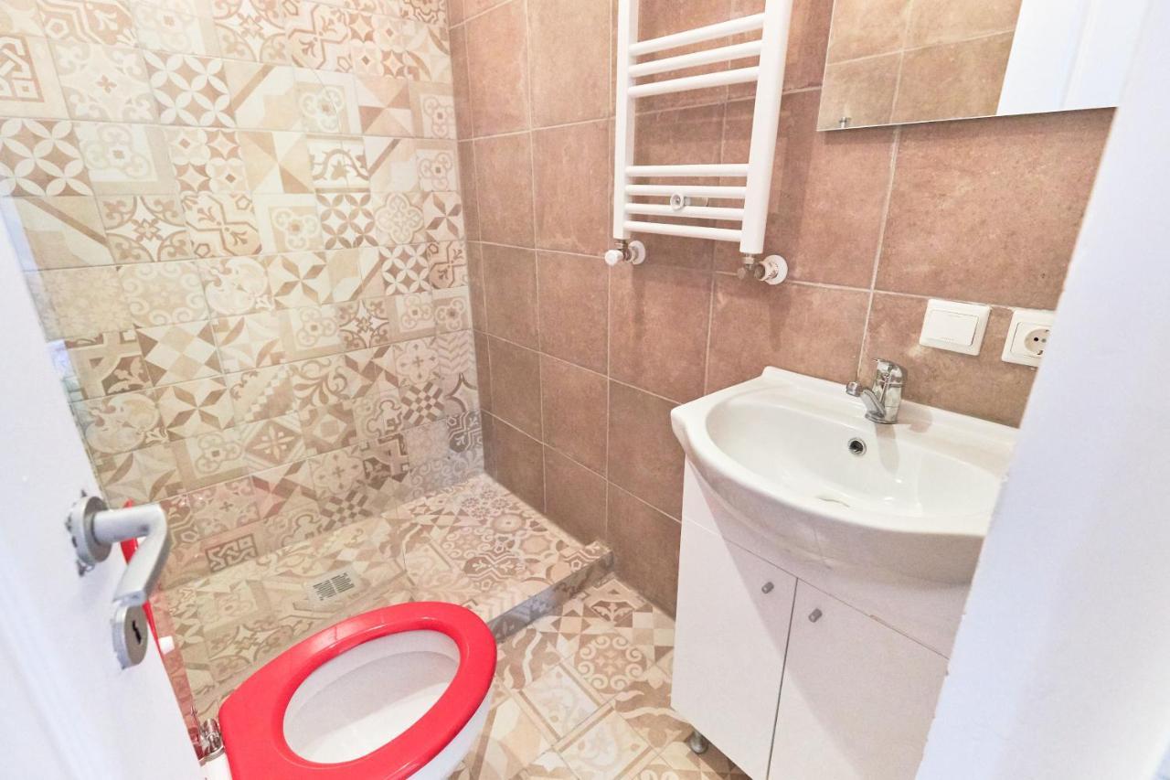 Stanford Aparthotel Gara De Nord Boekarest Buitenkant foto