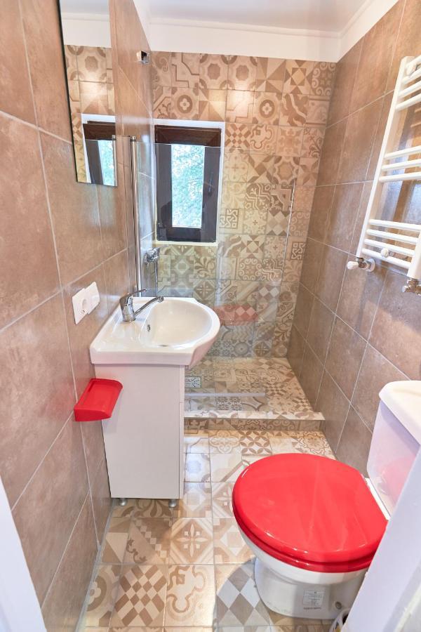 Stanford Aparthotel Gara De Nord Boekarest Buitenkant foto