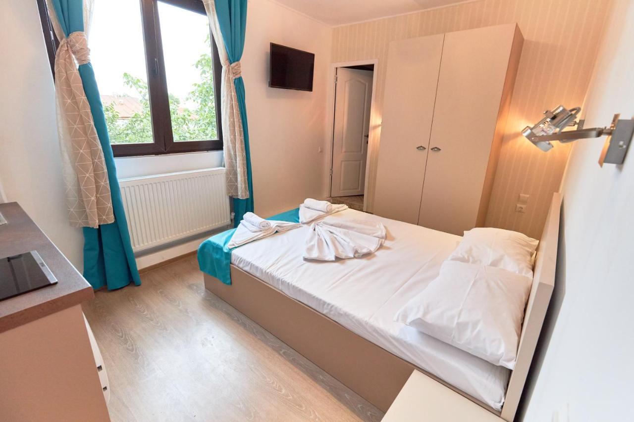 Stanford Aparthotel Gara De Nord Boekarest Buitenkant foto