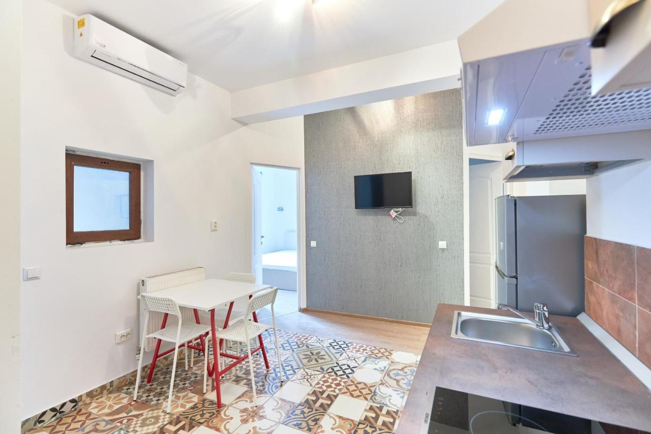 Stanford Aparthotel Gara De Nord Boekarest Buitenkant foto