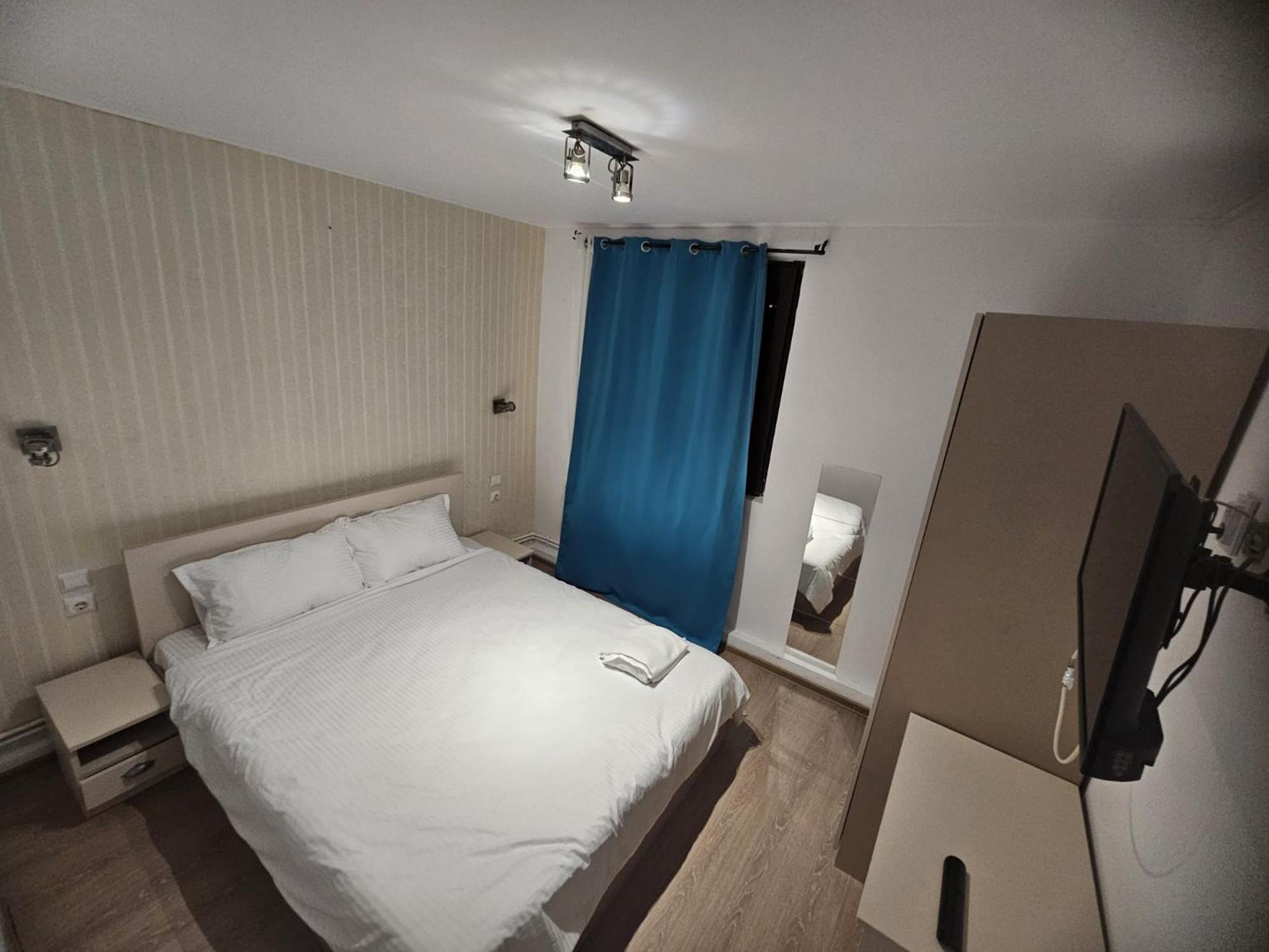 Stanford Aparthotel Gara De Nord Boekarest Buitenkant foto