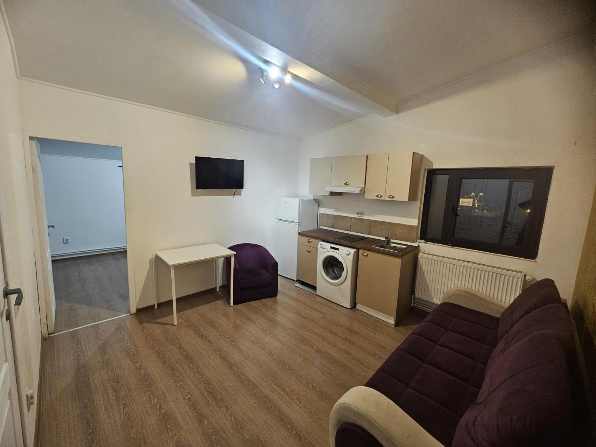 Stanford Aparthotel Gara De Nord Boekarest Buitenkant foto