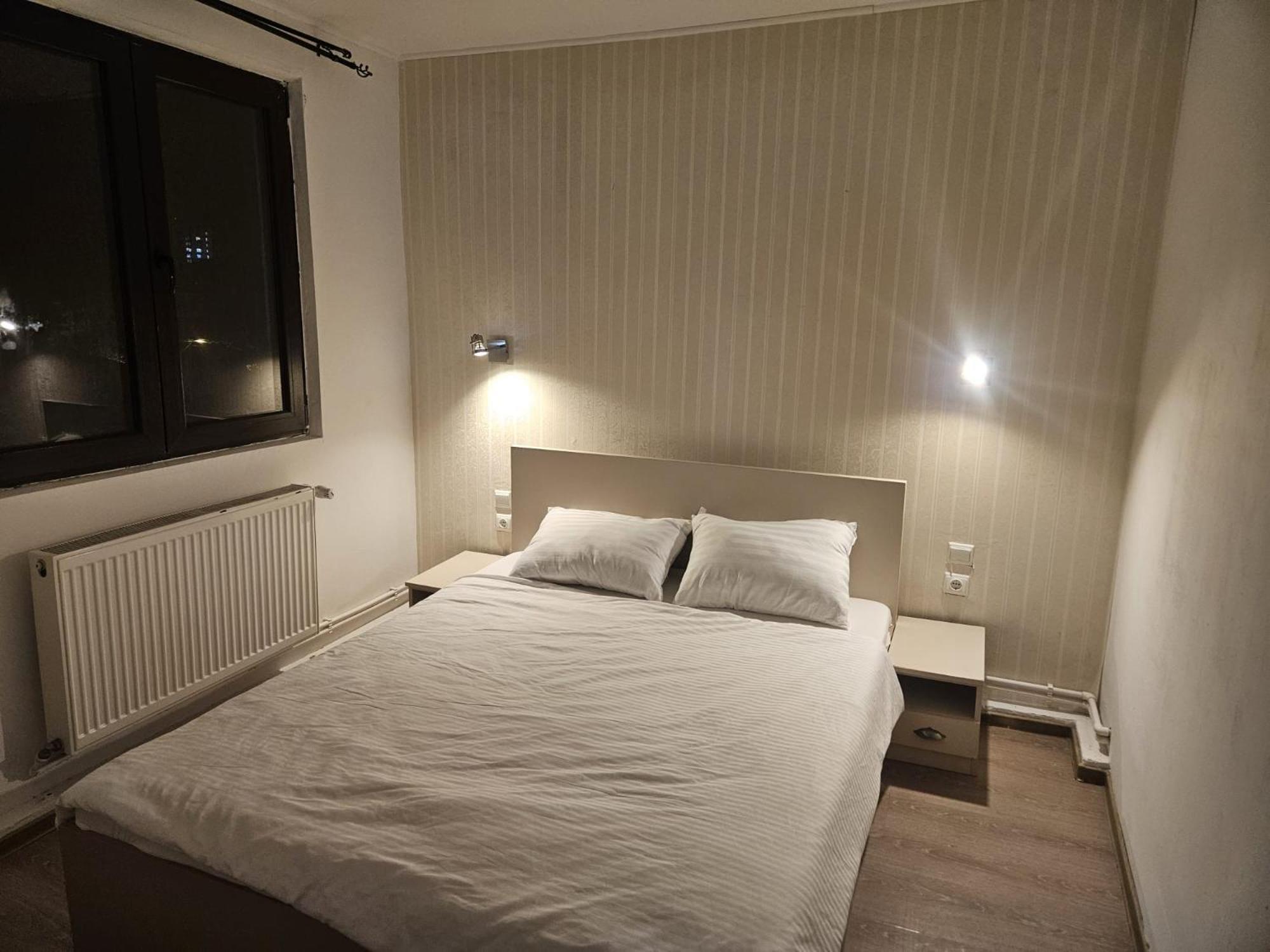 Stanford Aparthotel Gara De Nord Boekarest Buitenkant foto