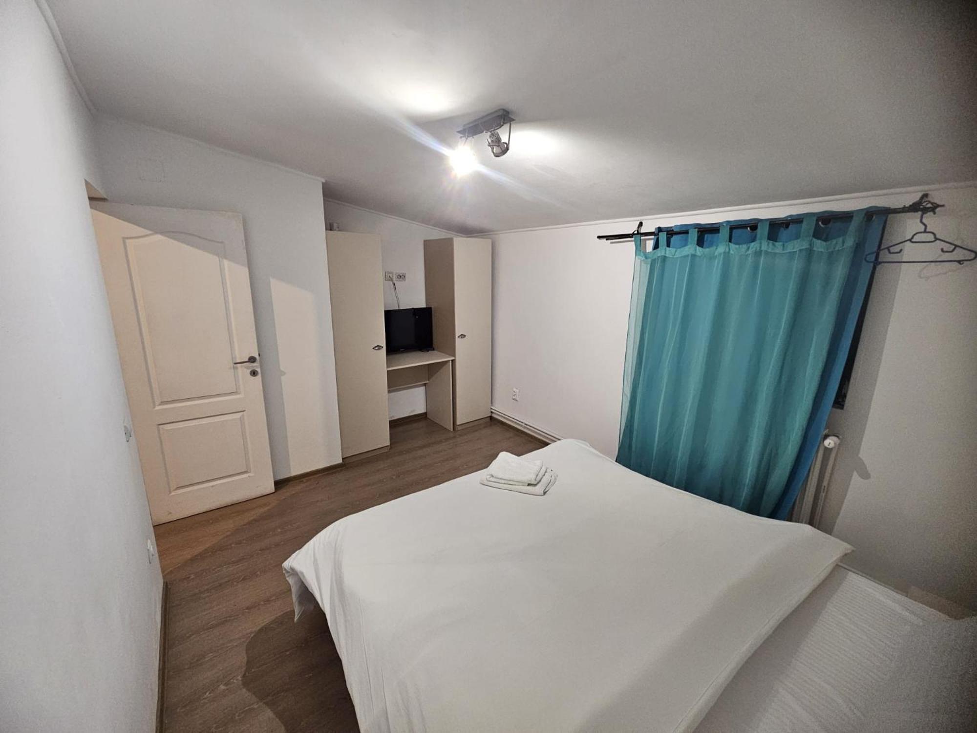 Stanford Aparthotel Gara De Nord Boekarest Buitenkant foto